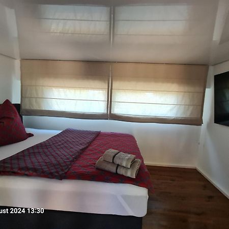 Ferienhaus Am See-2 Hungen Екстериор снимка