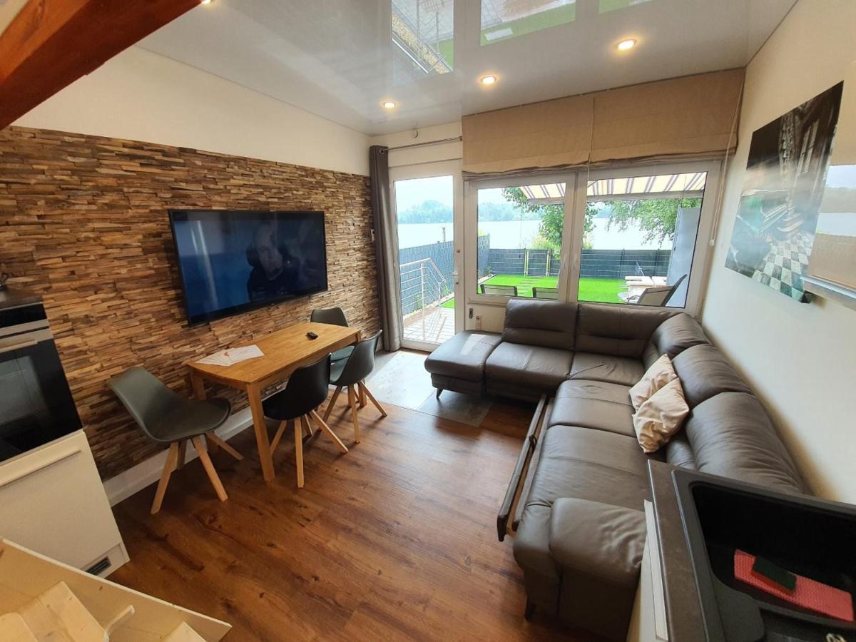 Ferienhaus Am See-2 Hungen Екстериор снимка