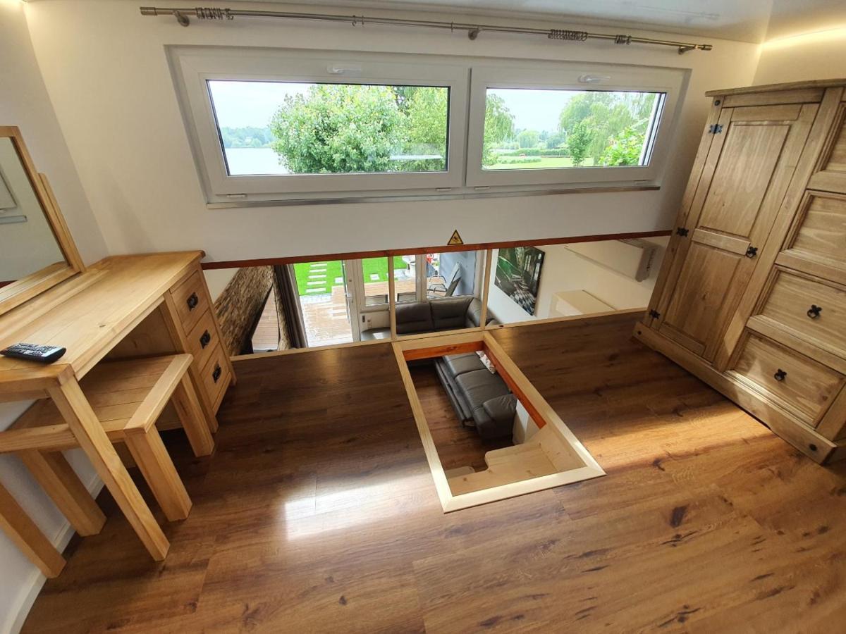 Ferienhaus Am See-2 Hungen Екстериор снимка