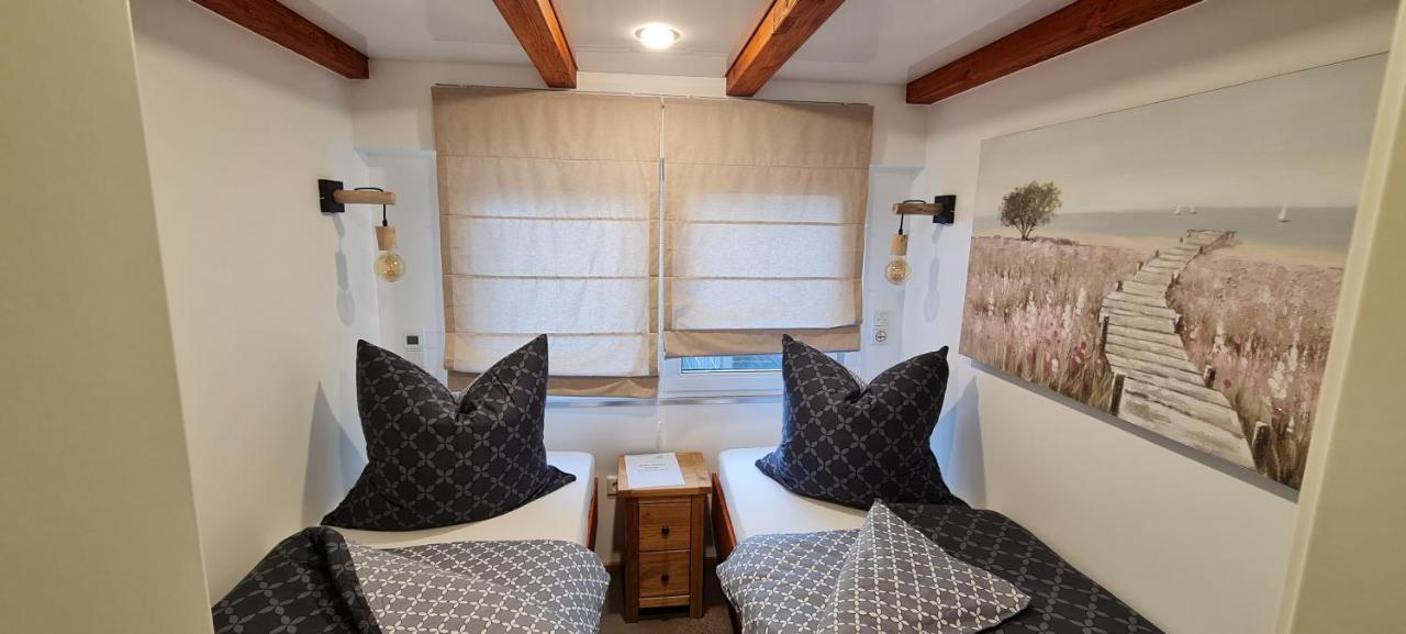 Ferienhaus Am See-2 Hungen Екстериор снимка
