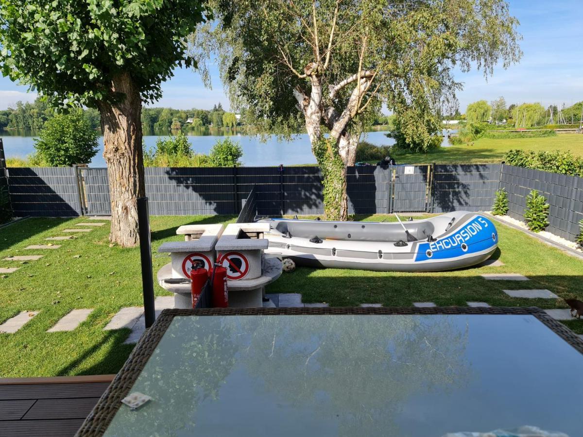 Ferienhaus Am See-2 Hungen Екстериор снимка