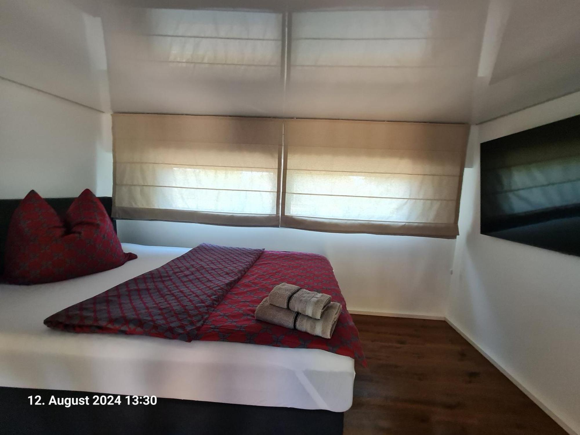 Ferienhaus Am See-2 Hungen Екстериор снимка